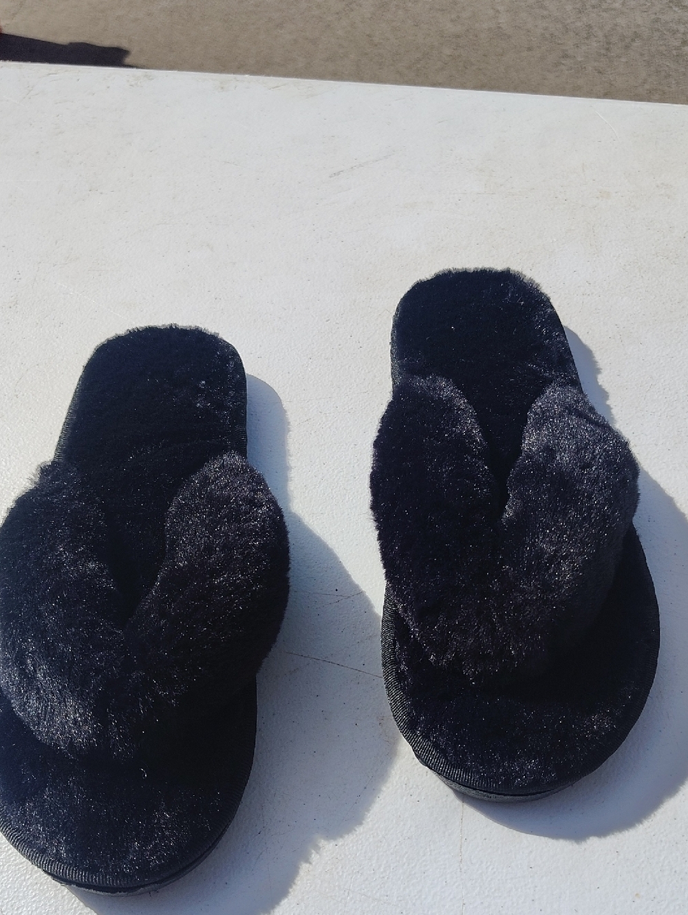 Women's Plush Flip Flop Slippers‎ - Black x12x